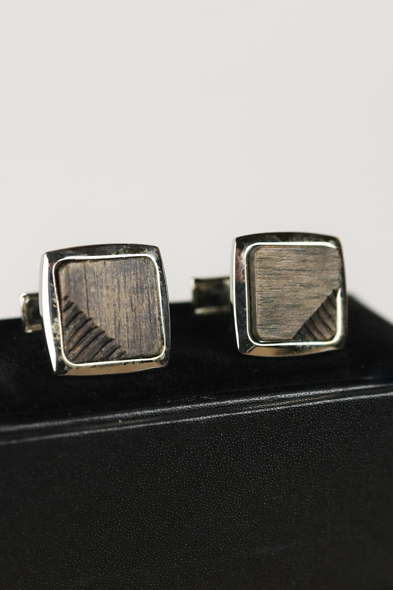 Cufflinks Ebonised Oak (pat.II)