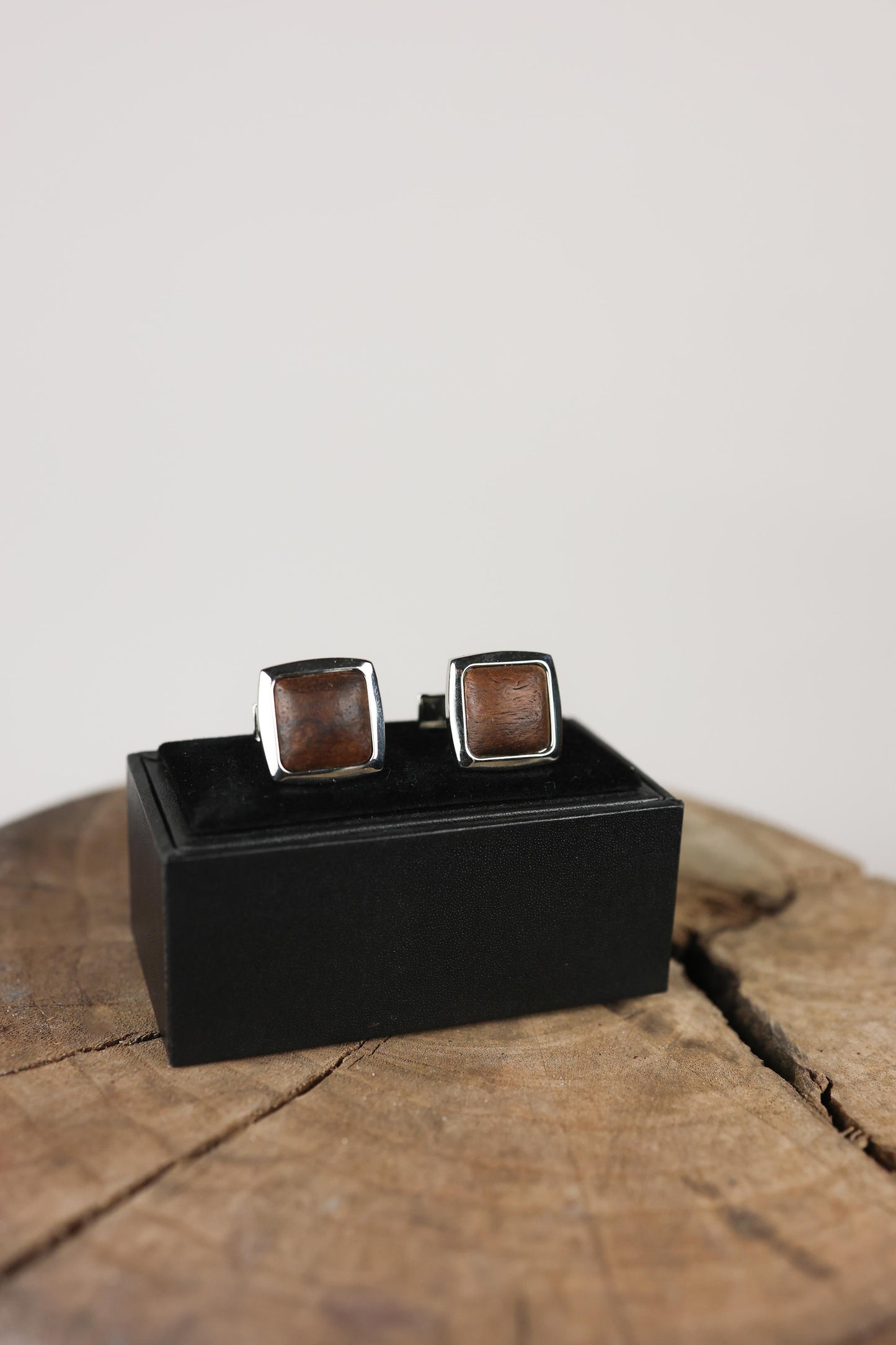 Cufflinks Walnut Root
